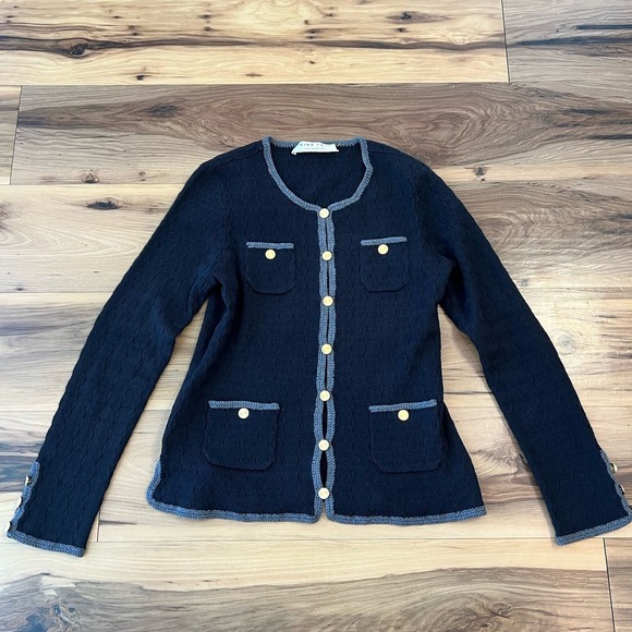 Trina Turk 4 Pocket Crochet Trim Black Wool Cardigan Sweater Gold Buttons Preppy - Picture 1 of 9